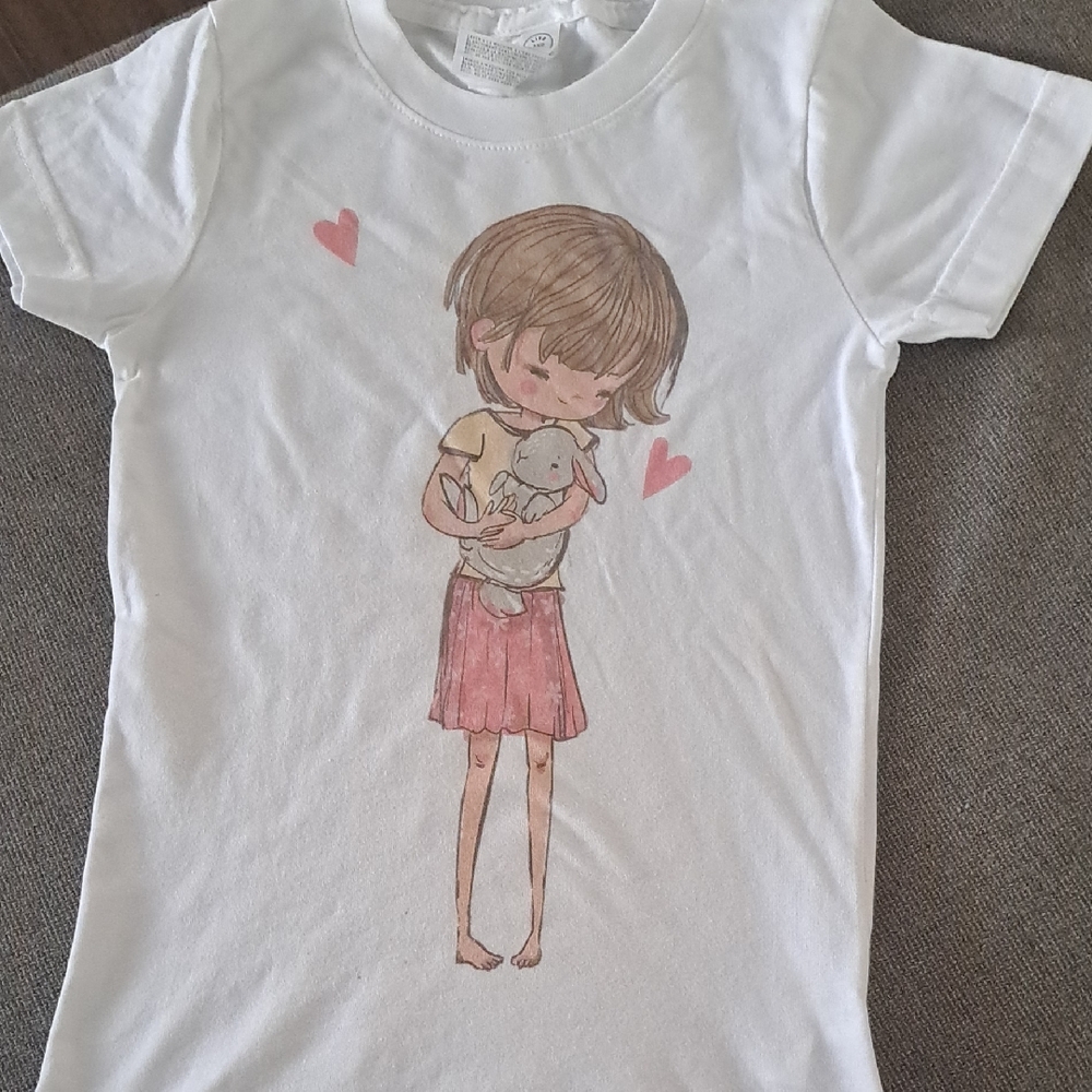 Live And Tell Girlt's Withe Tshirt Size 8.